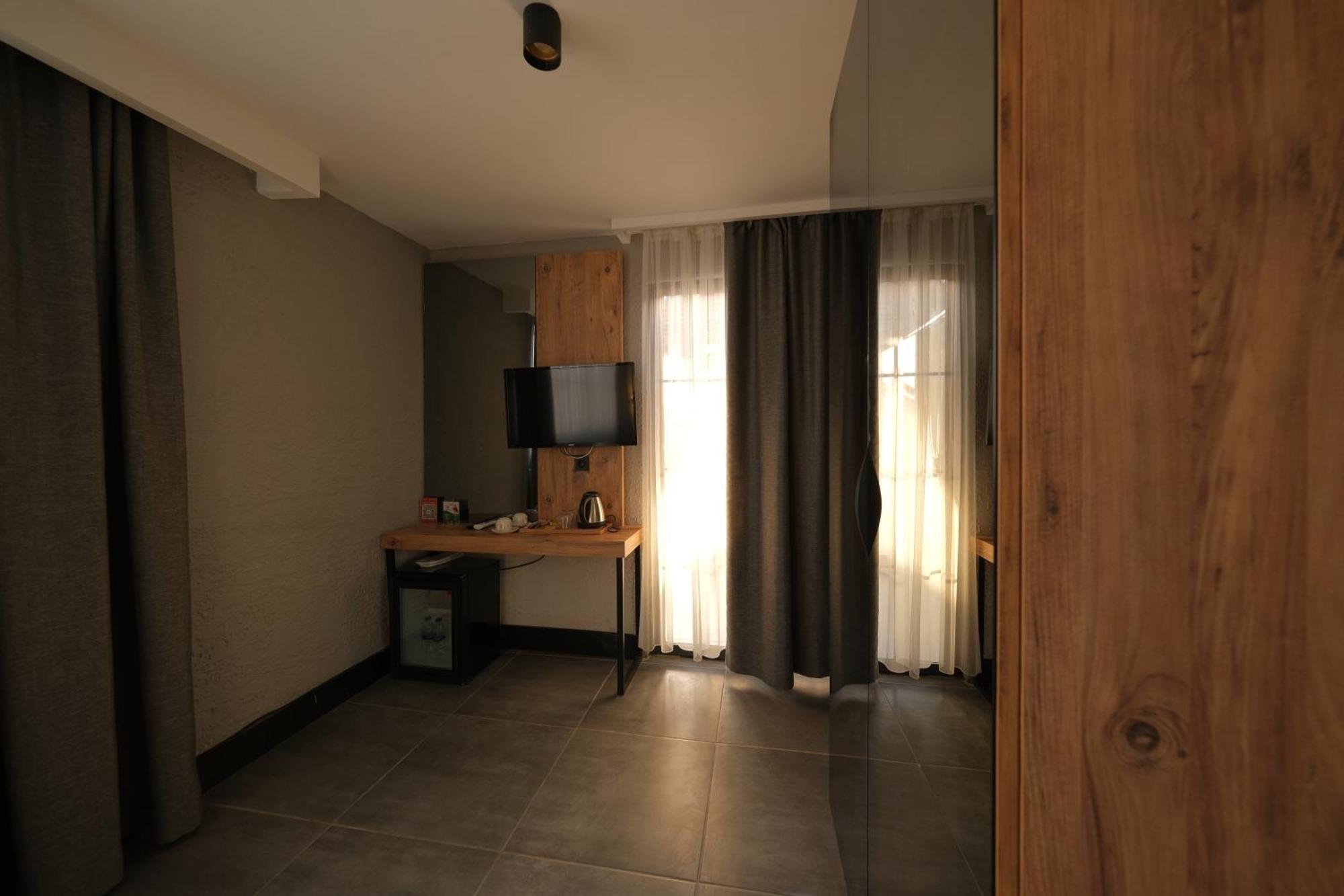 Mielo Lara Hotel อันตัลยา ภายนอก รูปภาพ